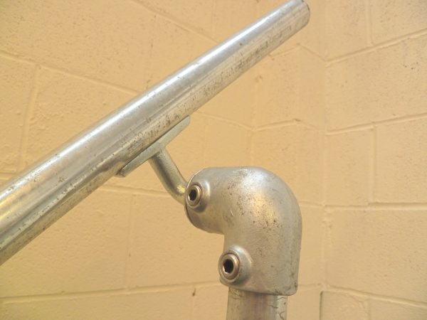 Offset Galvanised Steel handrail with swivel joints (42mm Diameter Tube) – Suits any Handrail angle for steps, paths, ramps or driveways – Type FDHR1G