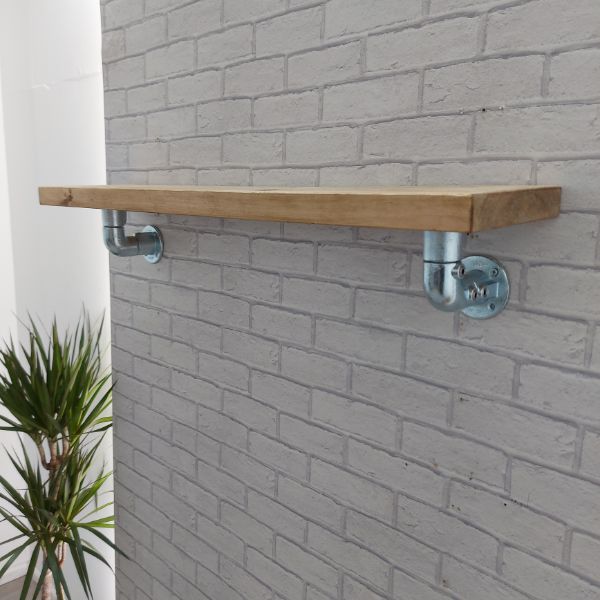 Industrial Pipe Wall Shelf – Solid Wood and Silver Steel – GROSMONT