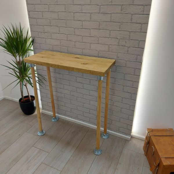 Scandi Console Table with Four Legs – The Östersund