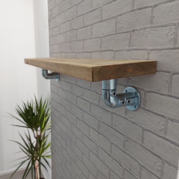 Industrial Pipe Wall Shelf – Solid Wood and Silver Steel – GROSMONT