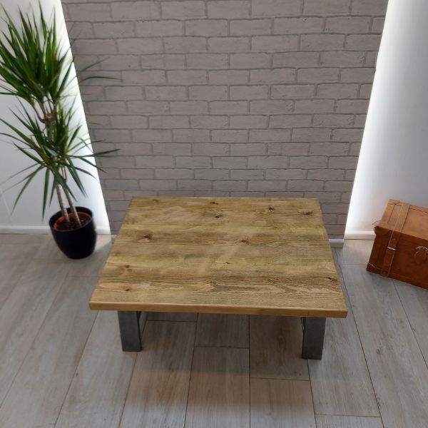 Rustic Coffee table – A leg – The HEBDEN