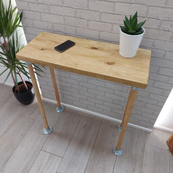 Scandi Console Table with Four Legs – The Östersund